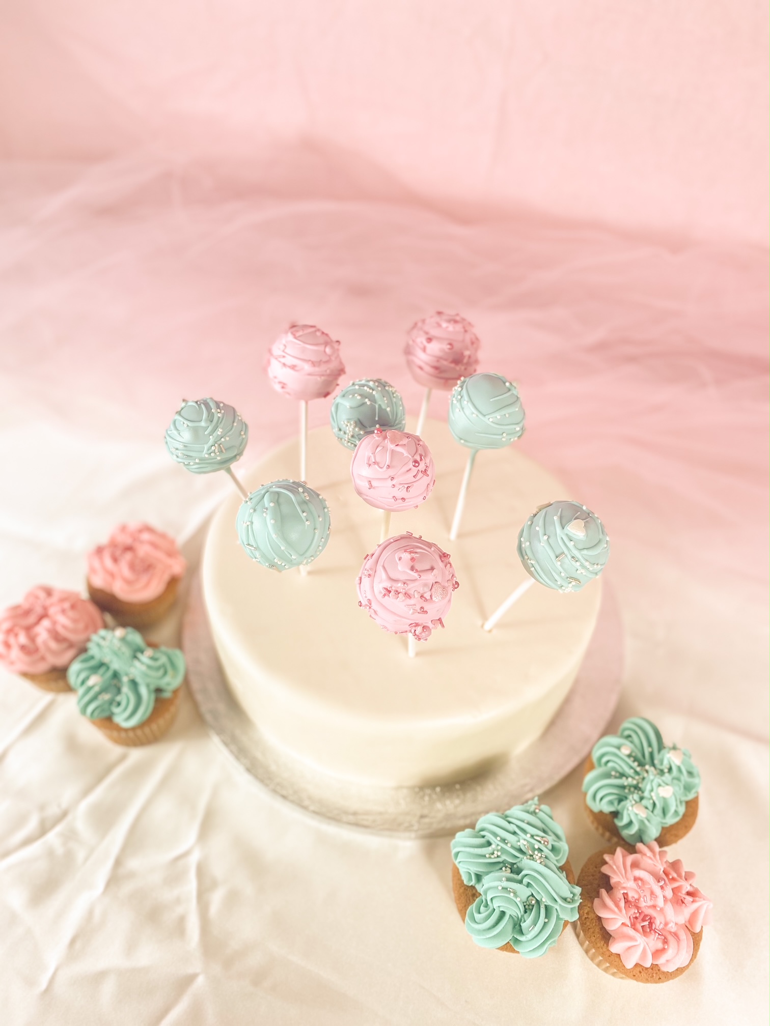 Cake Pop & Cupcake gender reveal - Cake e Biscotti