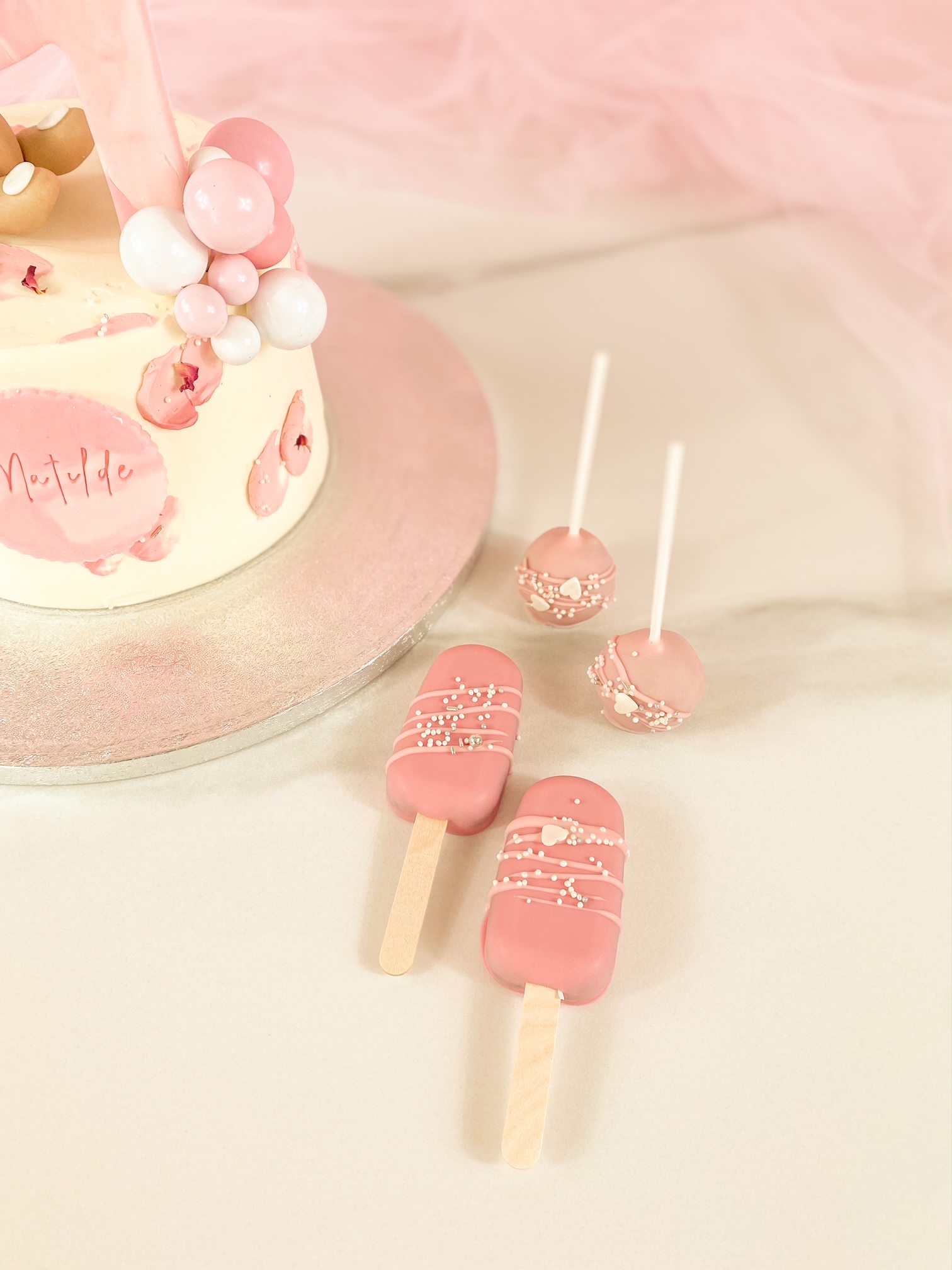 Cakepops e Cakesicles rosa